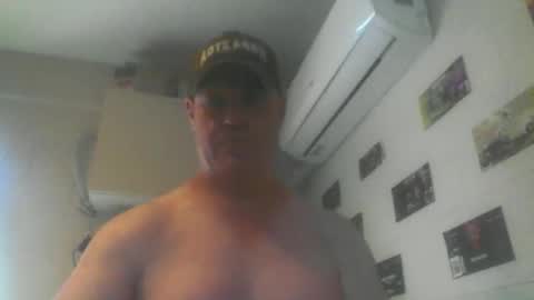Snapshot of kiwiguy19773 chatting on 04/01/26, 12:00 kiwiguy19773 online show from 04/01/26, 12:00
