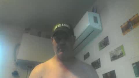 Snapshot of kiwiguy19773 chatting on 04/05/26, 03:36 kiwiguy19773 online show from 04/05/26, 03:36
