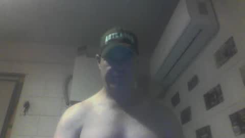Snapshot of kiwiguy19773 chatting on 04/14/26, 07:03 kiwiguy19773 online show from 04/14/26, 07:03