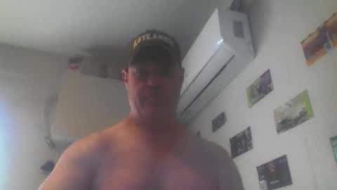 Snapshot of kiwiguy19773 chatting on 04/21/26, 10:56 kiwiguy19773 online show from 04/21/26, 10:56