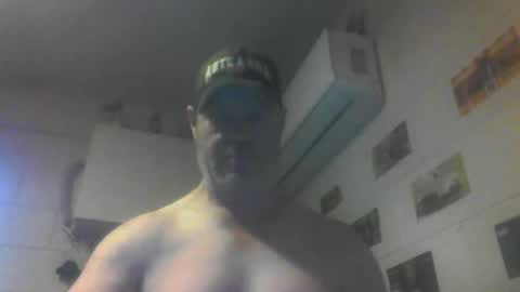Snapshot of kiwiguy19773 chatting on 04/23/26, 08:11 kiwiguy19773 online show from 04/23/26, 08:11