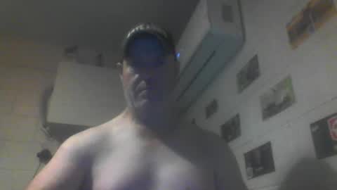 Snapshot of kiwiguy19773 chatting on 05/13/26, 07:50 kiwiguy19773 online show from 05/13/26, 07:50