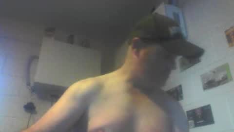 Snapshot of kiwiguy19773 chatting on 05/17/26, 09:00 kiwiguy19773 online show from 05/17/26, 09:00