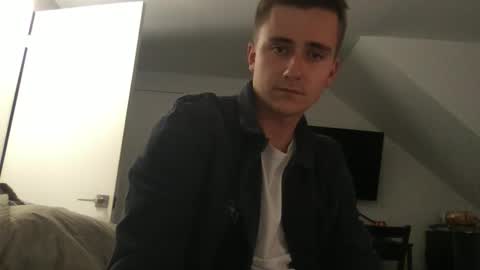 kiwiii661088 online show from 04/29/26, 11:44