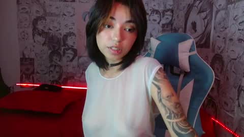 Snapshot of kiyusweetcrazy chatting on 03/01/25, 01:32 kiyu online show from 03/01/25, 01:32