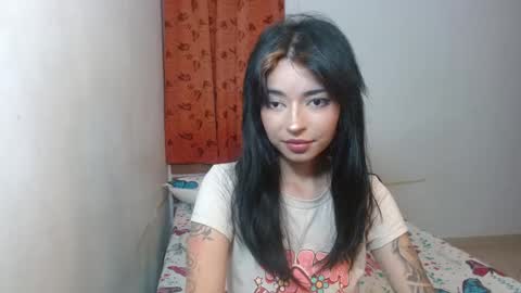 Snapshot of kiyusweetcrazy chatting on 10/14/25, 02:01 kiyu online show from 10/14/25, 02:01