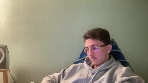 Snapshot of kj_lindo chatting on 12/14/24, 06:46 kj_lindo online show from 12/14/24, 06:46