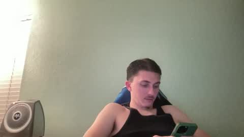 Snapshot of kj_lindo chatting on 12/17/24, 05:51 kj_lindo online show from 12/17/24, 05:51