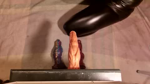 Snapshot of klamstrakur1 chatting on 10/11/25, 09:24 klamstrakur1 online show from 10/11/25, 09:24