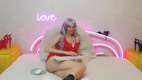 Snapshot of klaryevans chatting on 03/01/25, 01:07 Klary online show from 03/01/25, 01:07