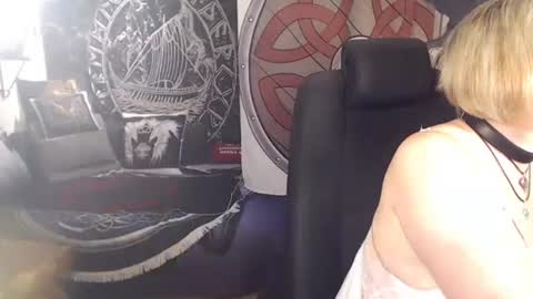 Michelle online show from 02/25/25, 08:03