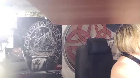 Michelle online show from 02/28/25, 07:03