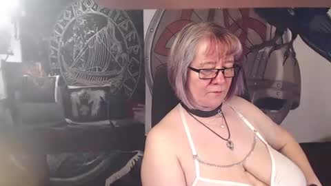 Michelle online show from 04/19/26, 04:06