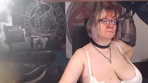 Michelle online show from 05/05/26, 06:27
