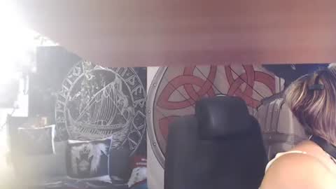 Michelle online show from 06/05/26, 07:03