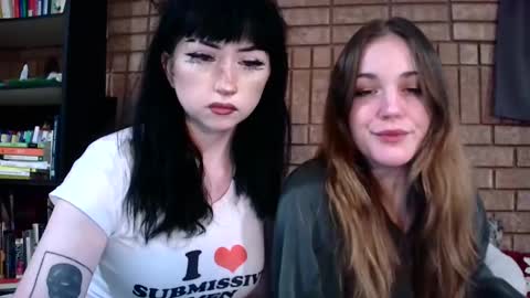 Snapshot of kleokills chatting on 12/24/24, 08:11 kleokills online show from 12/24/24, 08:11