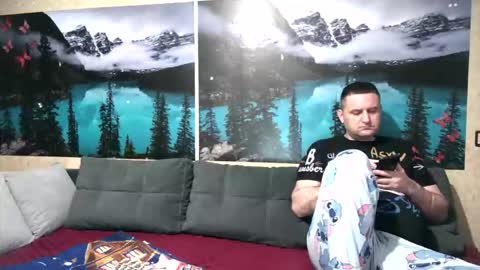 Snapshot of kleosnow chatting on 10/30/25, 09:55 Kleosnow online show from 10/30/25, 09:55