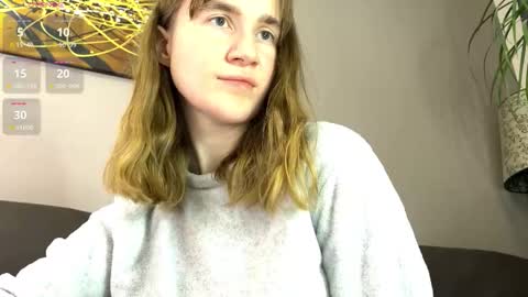 Snapshot of kleya___ chatting on 10/22/25, 08:19 Kleya online show from 10/22/25, 08:19