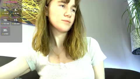 Snapshot of kleya___ chatting on 11/04/25, 05:23 Kleya online show from 11/04/25, 05:23