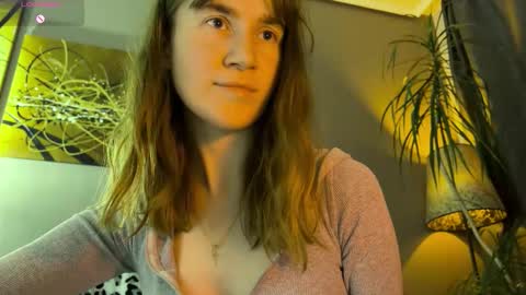 Snapshot of kleya___ chatting on 12/14/25, 03:17 Kleya online show from 12/14/25, 03:17