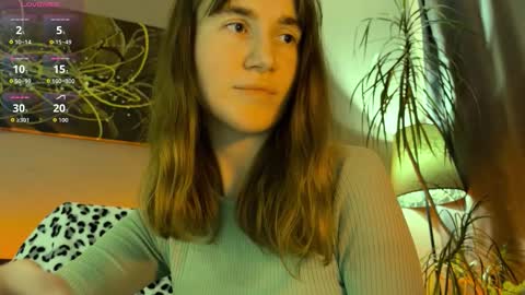 Snapshot of kleya___ chatting on 12/16/25, 09:31 Kleya online show from 12/16/25, 09:31