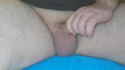 Snapshot of klinge2000 chatting on 11/25/25, 04:34 klinge2000 online show from 11/25/25, 04:34