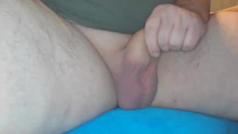 Snapshot of klinge2000 chatting on 12/15/25, 05:06 klinge2000 online show from 12/15/25, 05:06