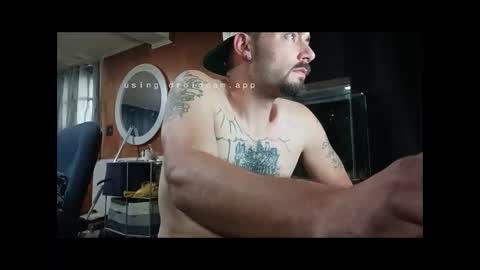 LOUiViLAN online show from 10/30/25, 05:35