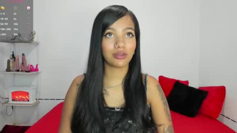 Snapshot of kloy_sech chatting on 07/28/26, 11:17 Valen online show from 07/28/26, 11:17