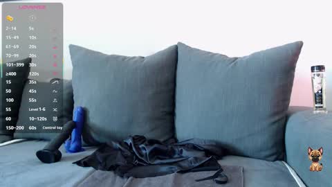 KmilleX online show from 09/30/25, 09:25