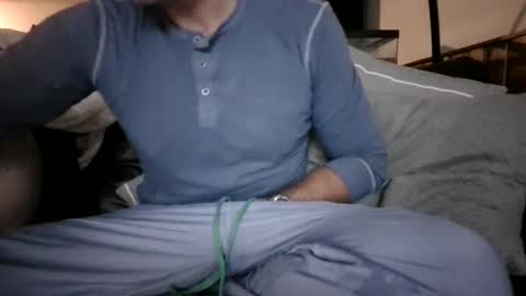 Snapshot of knight3975 chatting on 09/19/25, 01:45 Knight3975 online show from 09/19/25, 01:45