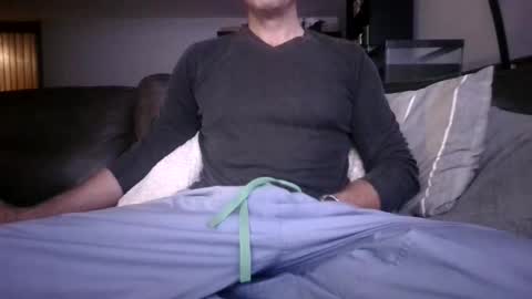 Snapshot of knight3975 chatting on 12/19/25, 02:18 Knight3975 online show from 12/19/25, 02:18