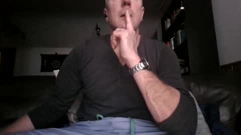 Snapshot of knight3975 chatting on 04/10/26, 09:47 Knight3975 online show from 04/10/26, 09:47