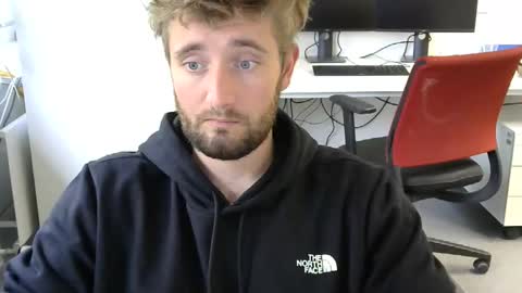 Snapshot of knisley chatting on 10/21/25, 11:00 Knisley online show from 10/21/25, 11:00