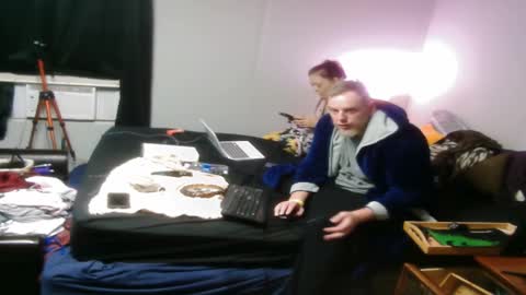 Snapshot of knkycpl6944 chatting on 10/12/25, 07:18 Kevin Fitz online show from 10/12/25, 07:18