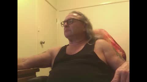 knobout online show from 04/23/26, 02:52