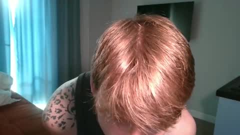 Snapshot of knotsiemens chatting on 05/23/26, 04:39 Adam online show from 05/23/26, 04:39