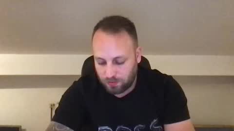 hugo online show from 10/19/25, 02:23