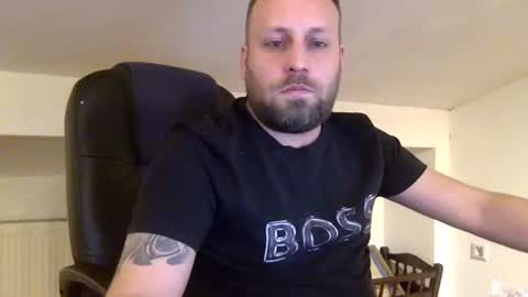 hugo online show from 02/08/26, 01:03