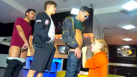 Snapshot of kobayaske chatting on 01/17/25, 12:20 kobayaske online show from 01/17/25, 12:20