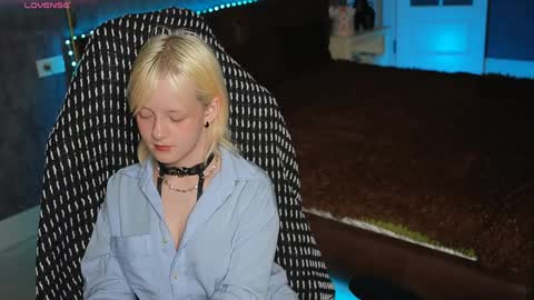 Kofi online show from 04/22/26, 10:22