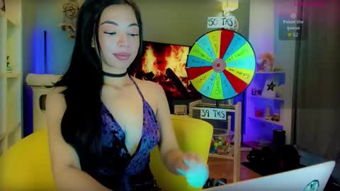 Lisa      online show from 10/07/25, 02:03