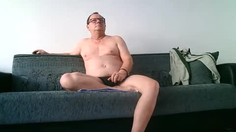 Snapshot of komputer123456789 chatting on 12/30/24, 11:15 Bogdan online show from 12/30/24, 11:15