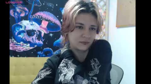 Snapshot of konekokawai chatting on 03/27/26, 10:37 konekokawai online show from 03/27/26, 10:37