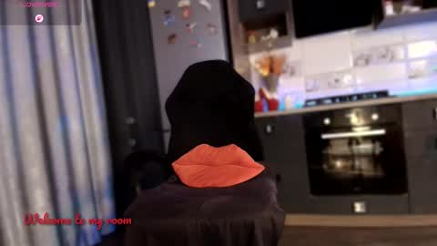 Snapshot of konfetochka77 chatting on 11/02/25, 05:48 SexyCandyXXX online show from 11/02/25, 05:48