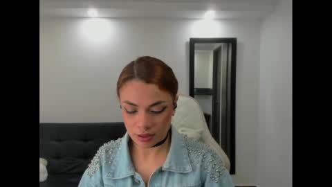 Julieta online show from 12/15/24, 07:10