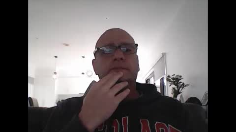 Snapshot of konsty17 chatting on 10/16/25, 11:50 konsty17 online show from 10/16/25, 11:50