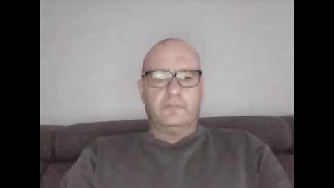 Snapshot of konsty17 chatting on 02/22/26, 10:19 konsty17 online show from 02/22/26, 10:19