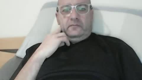 Snapshot of konsty17 chatting on 06/14/26, 11:07 konsty17 online show from 06/14/26, 11:07