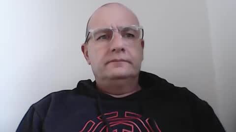 Snapshot of konsty17 chatting on 07/06/26, 04:09 konsty17 online show from 07/06/26, 04:09